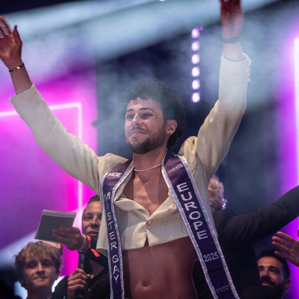 Michael gewinnt den Titel Mr. Gay Europe 2025